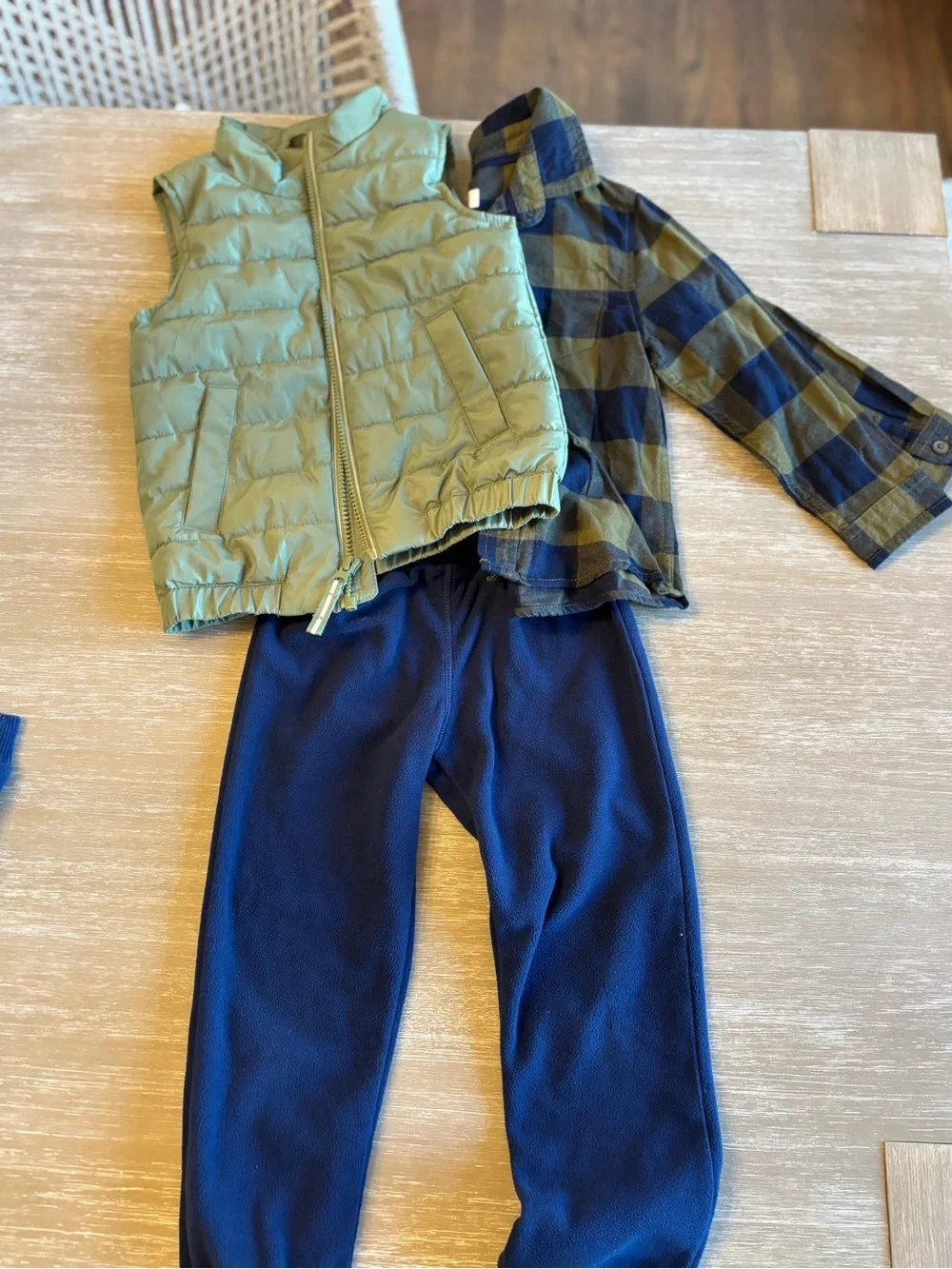 Bundle of toddler boy clothing (4T), cute outfits, 15 pieces! MIX & MATCH! - Picture 12 of 16